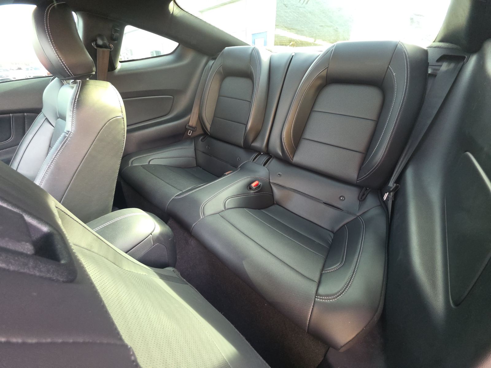 2022 Ford Mustang EcoBoost Premium RWD