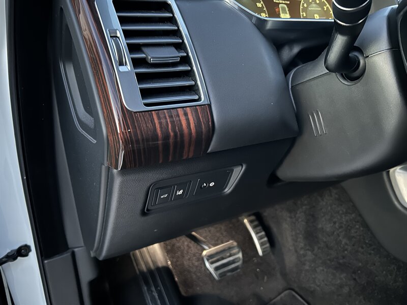 2017 Land Rover Range Rover Supercharged LWB AWD