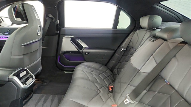 2024 BMW 7 Series 740i RWD