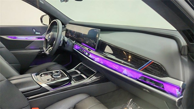 2024 BMW 7 Series 740i RWD