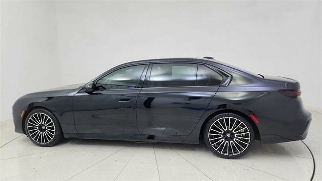 2024 BMW 7 Series 740i RWD