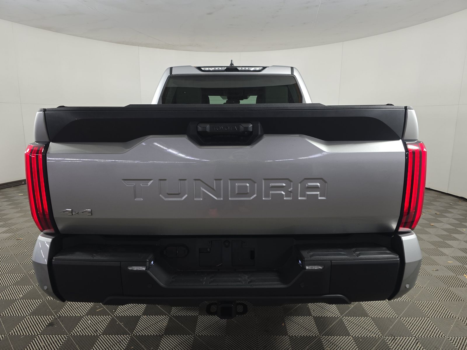 2024 Toyota Tundra SR5 AWD