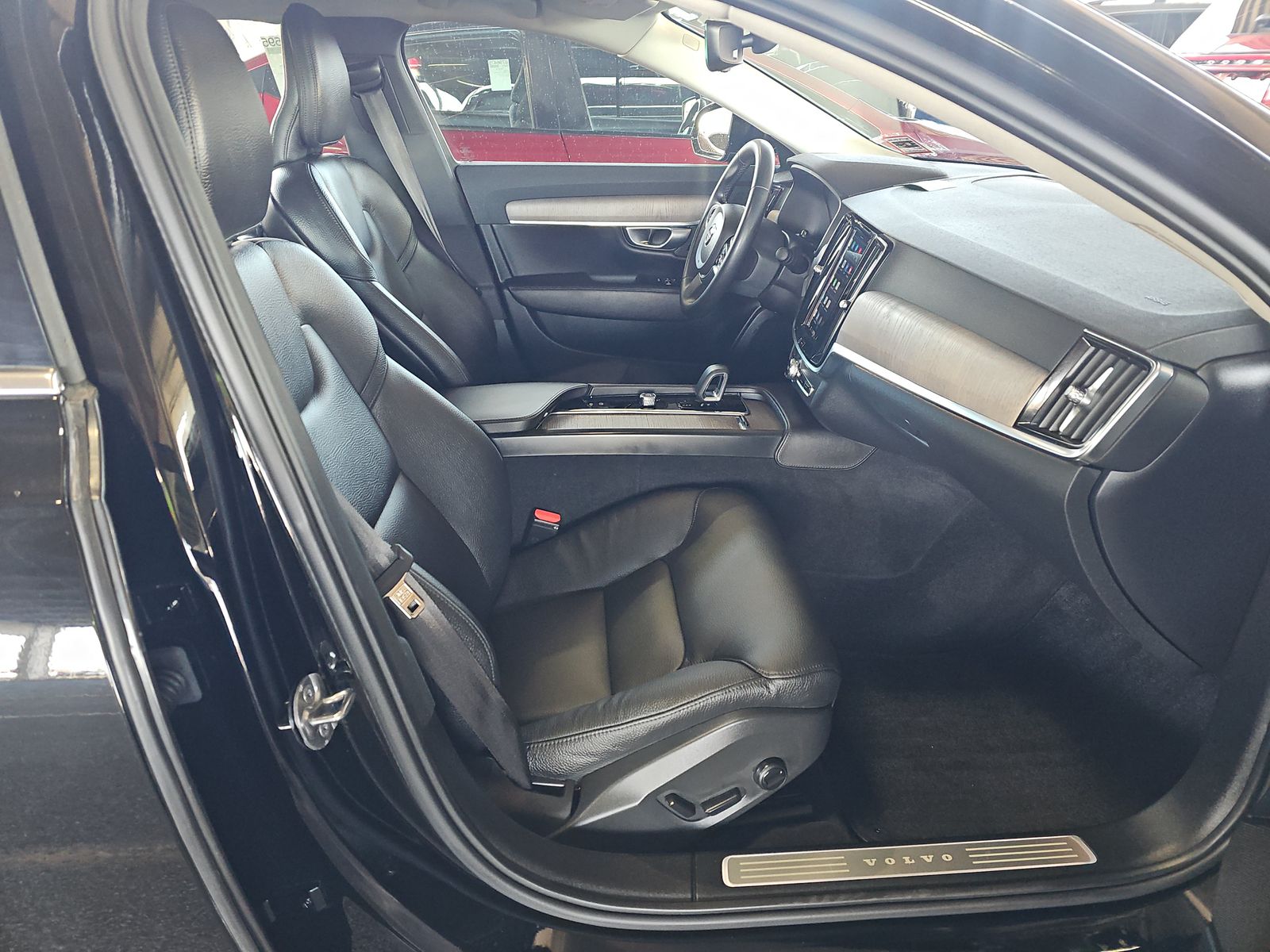 2023 Volvo S90 B6 Plus AWD