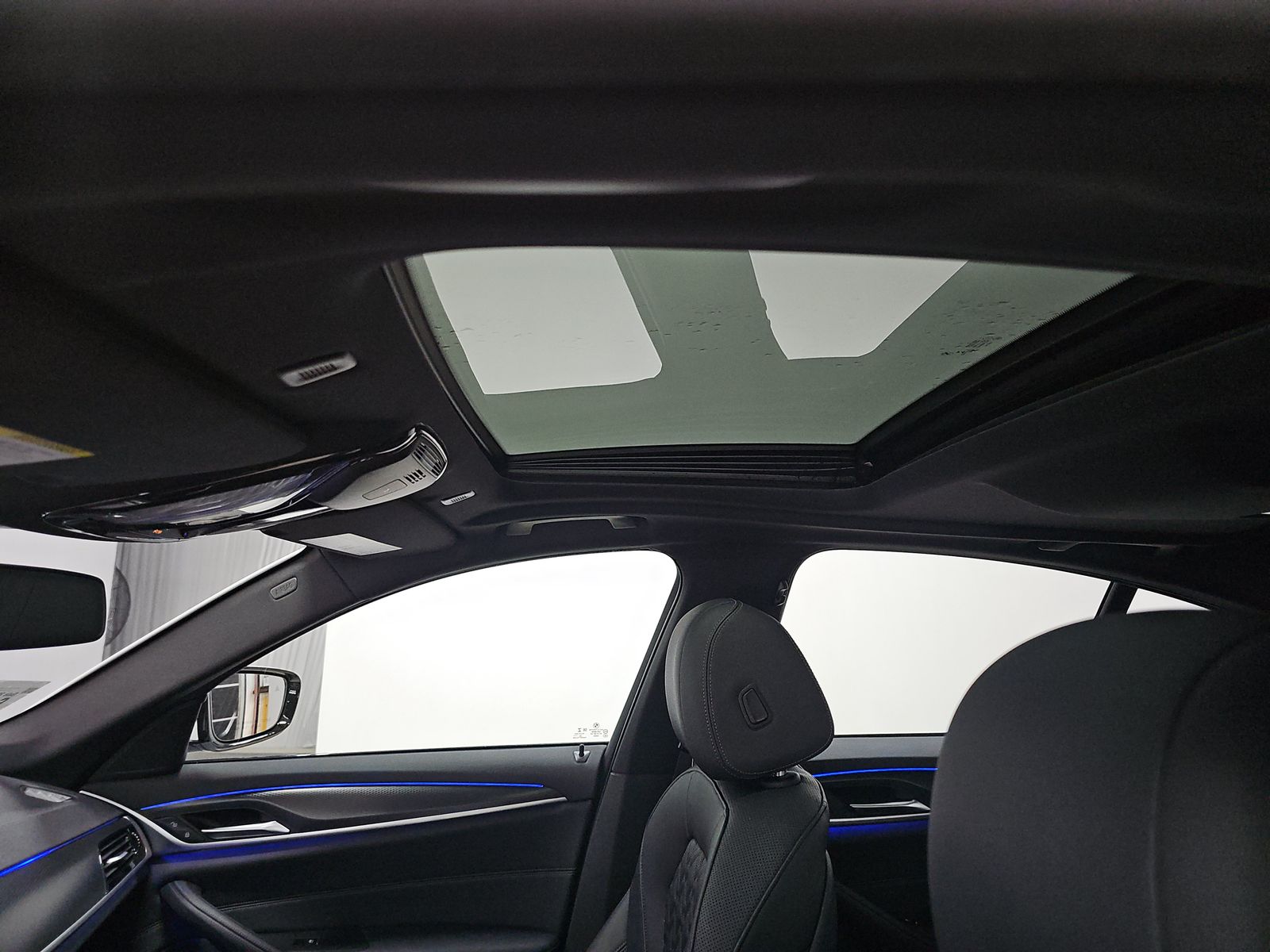 2023 BMW 5 Series 530i RWD