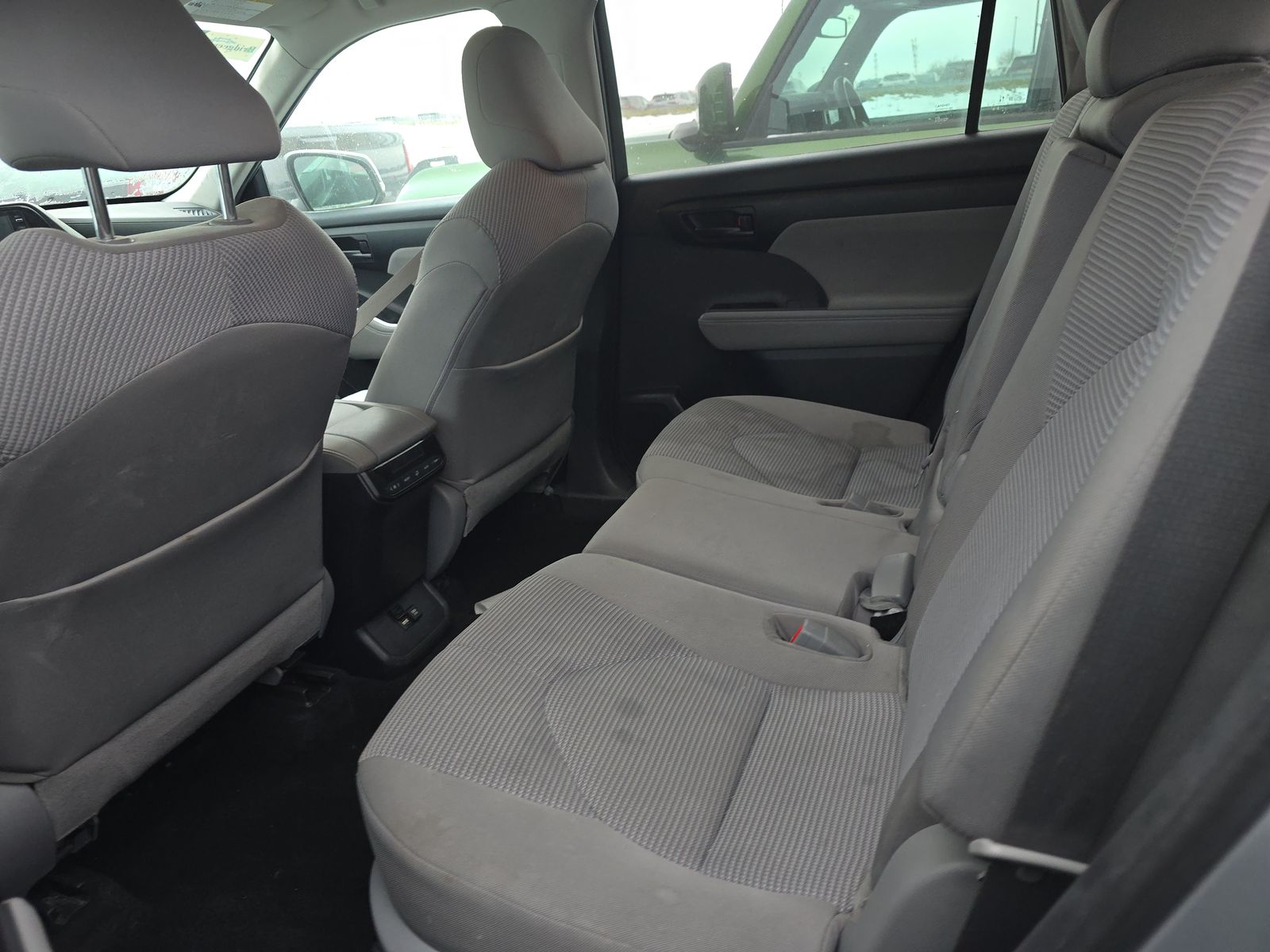 2020 Toyota Highlander LE FWD