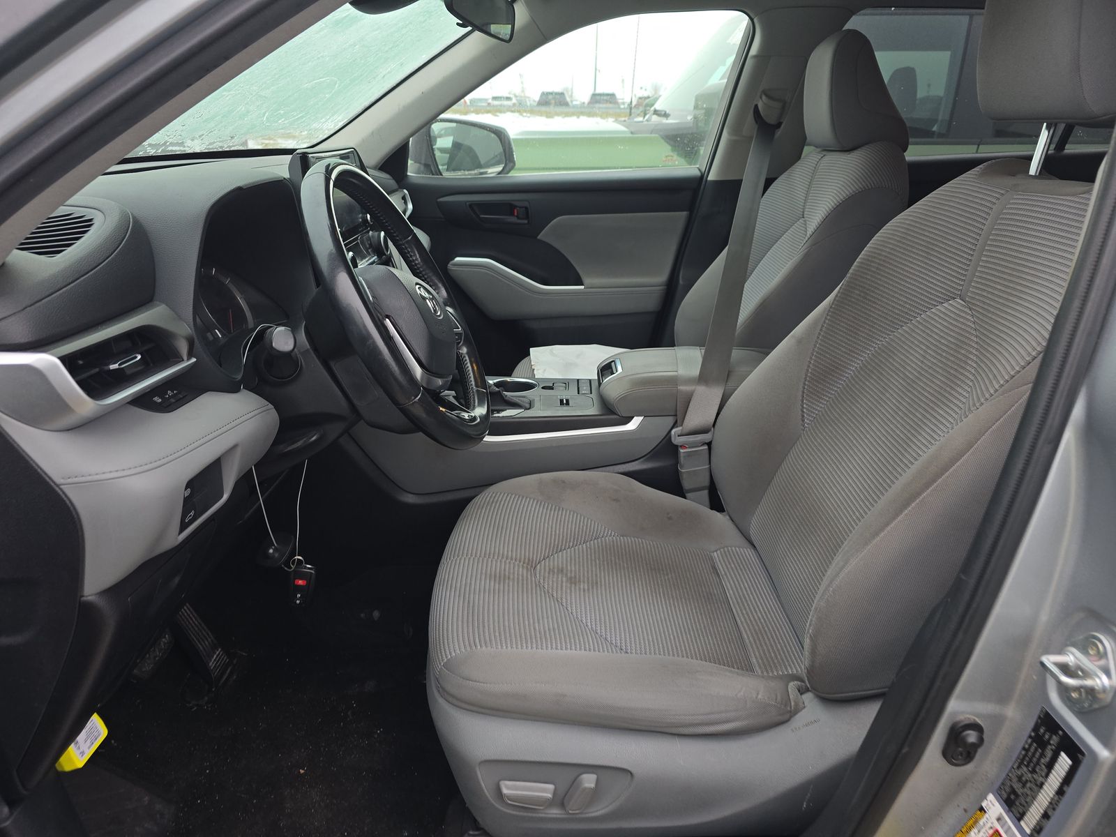 2020 Toyota Highlander LE FWD