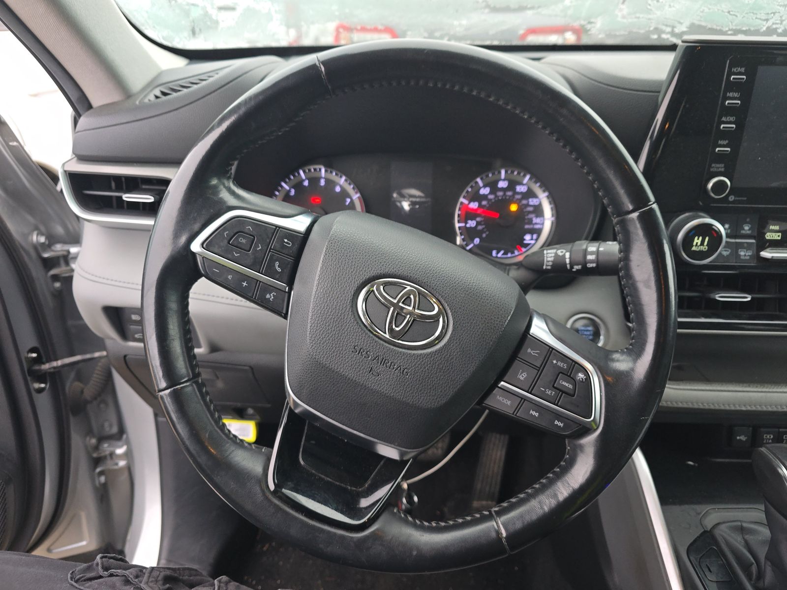 2020 Toyota Highlander LE FWD