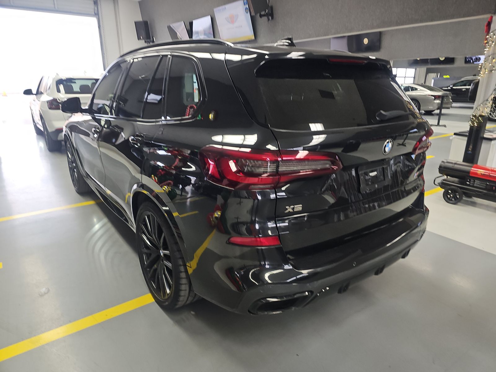 2022 BMW X5 M50i AWD