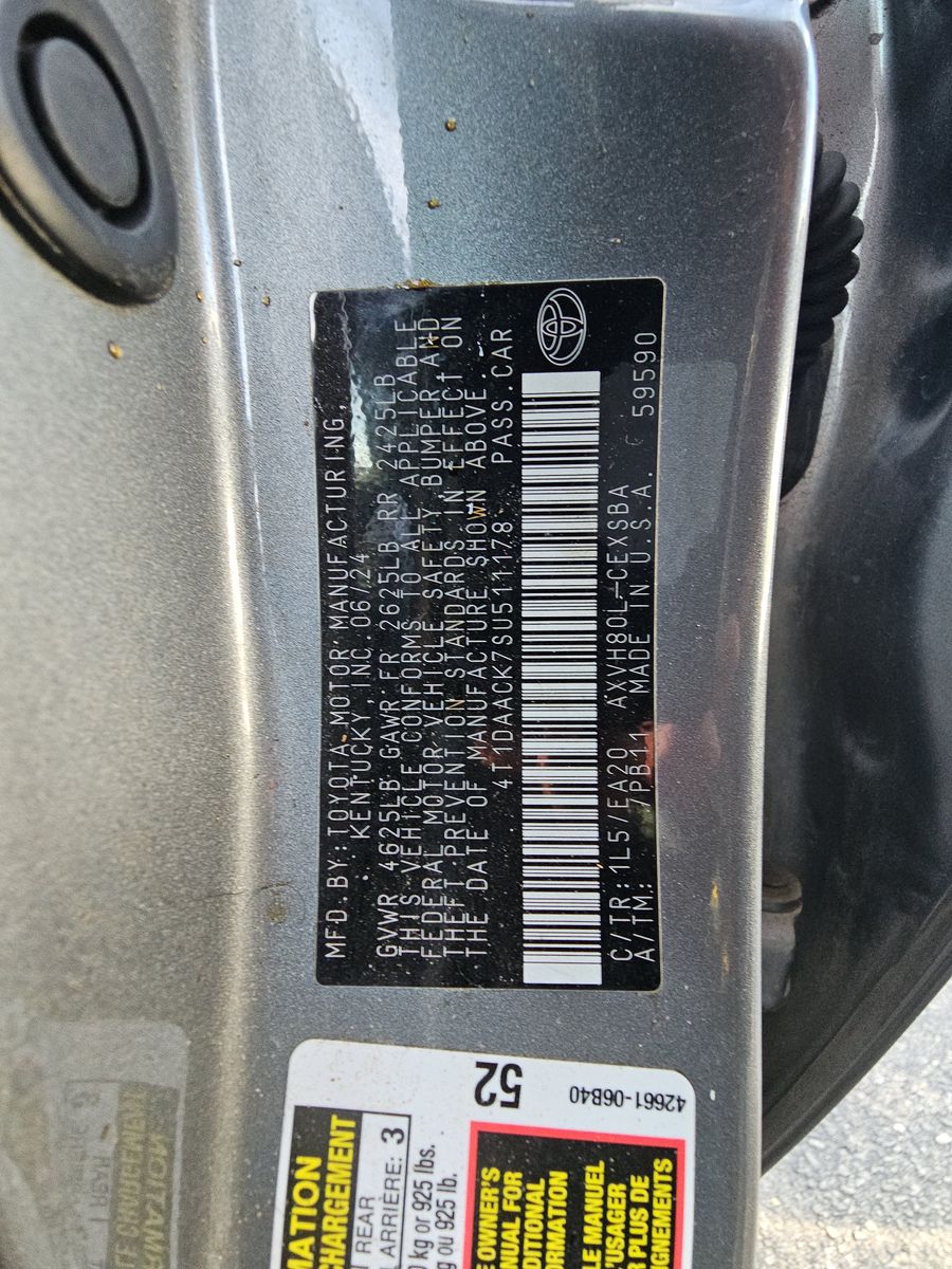 2025 Toyota Camry SE FWD