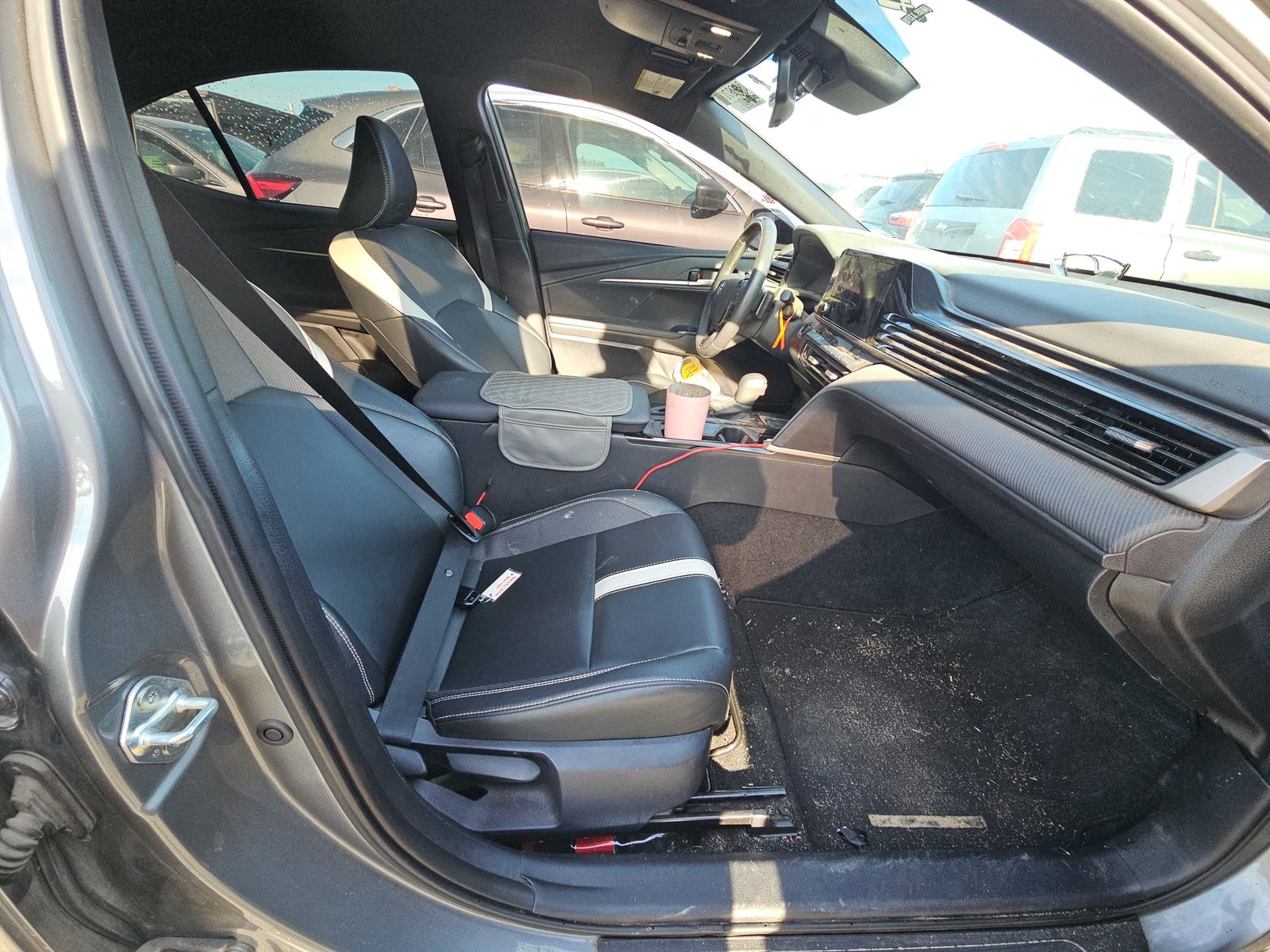 2025 Toyota Camry SE FWD