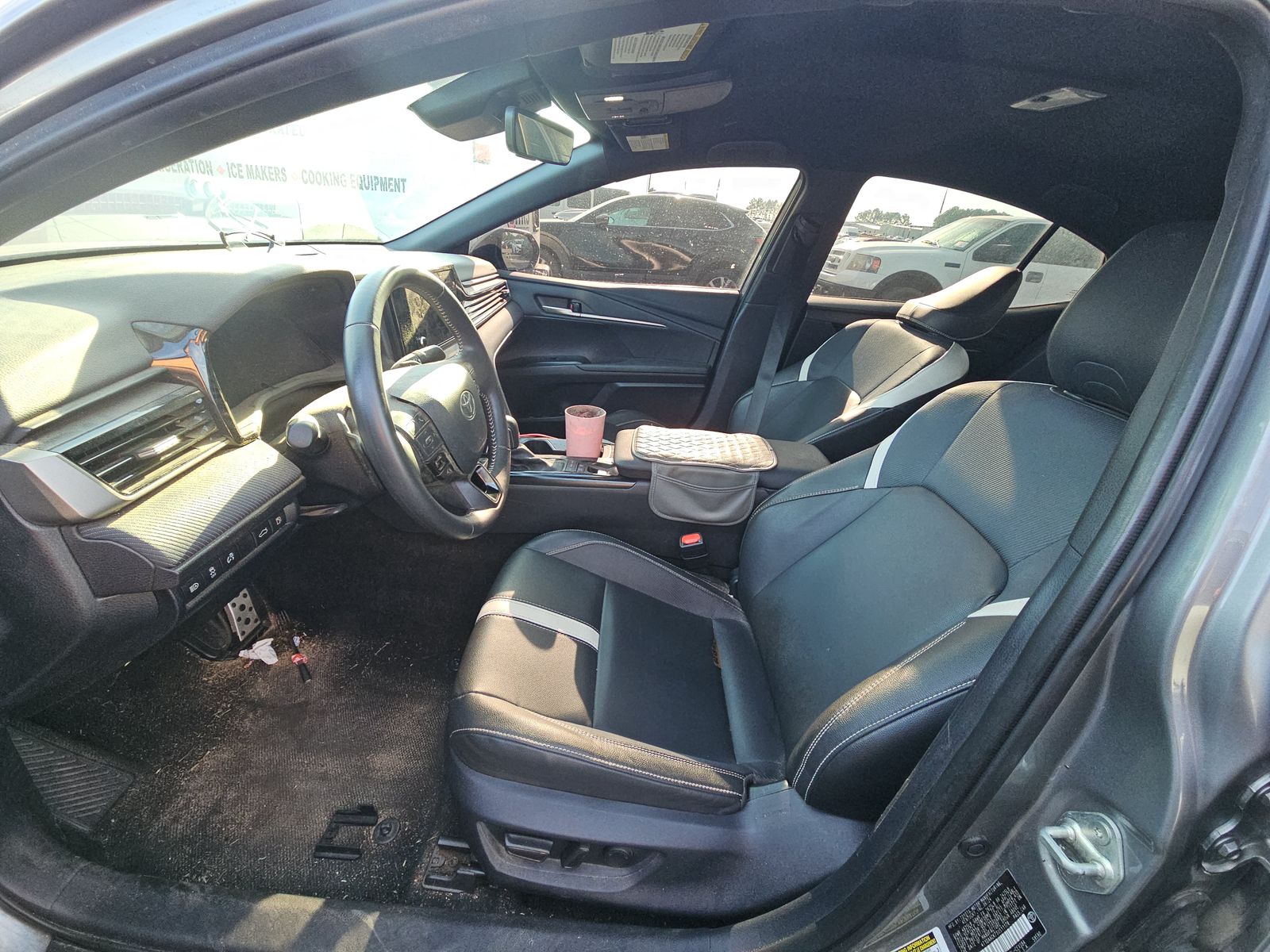 2025 Toyota Camry SE FWD