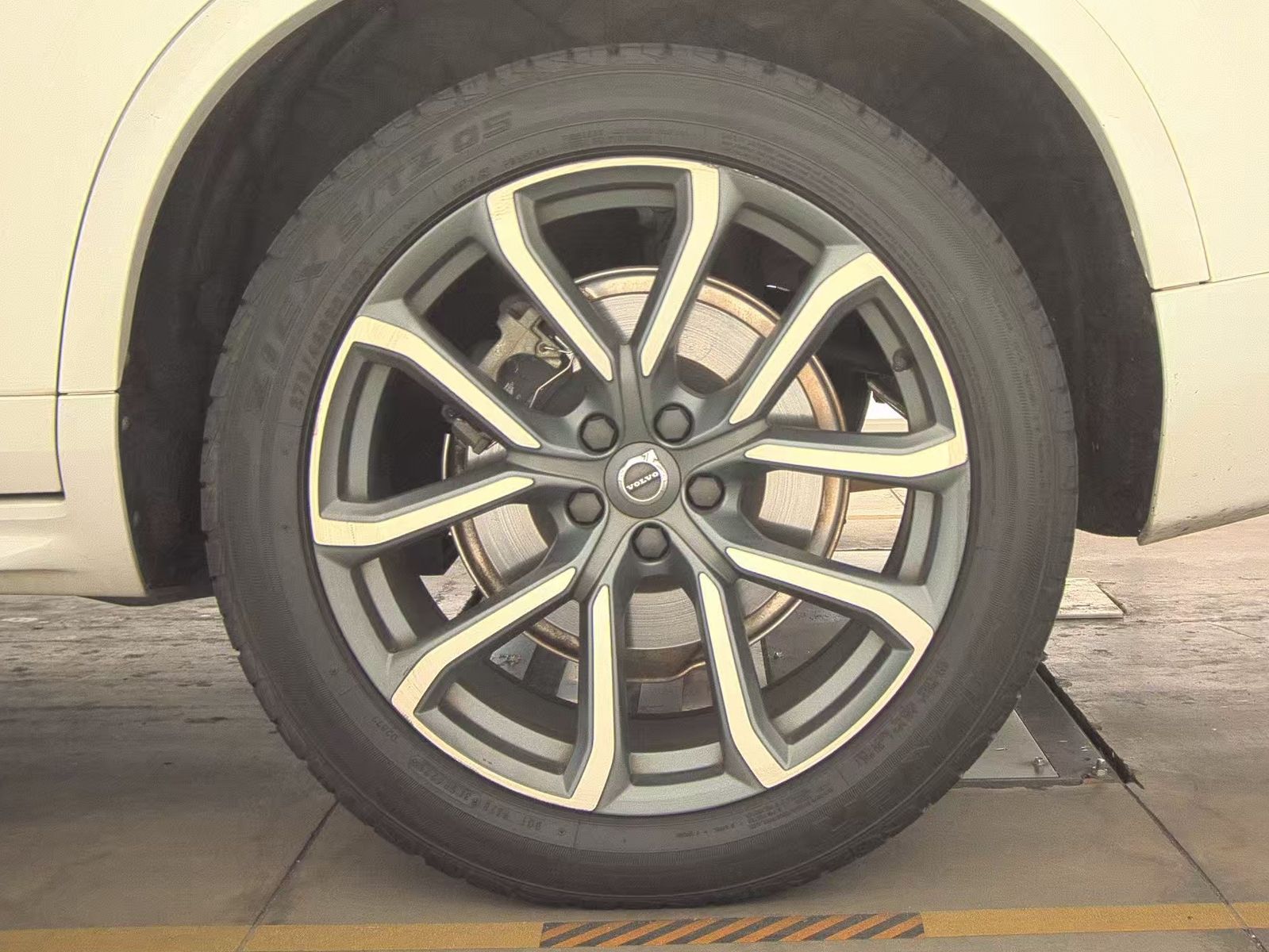 2019 Volvo XC90 T5 Momentum FWD