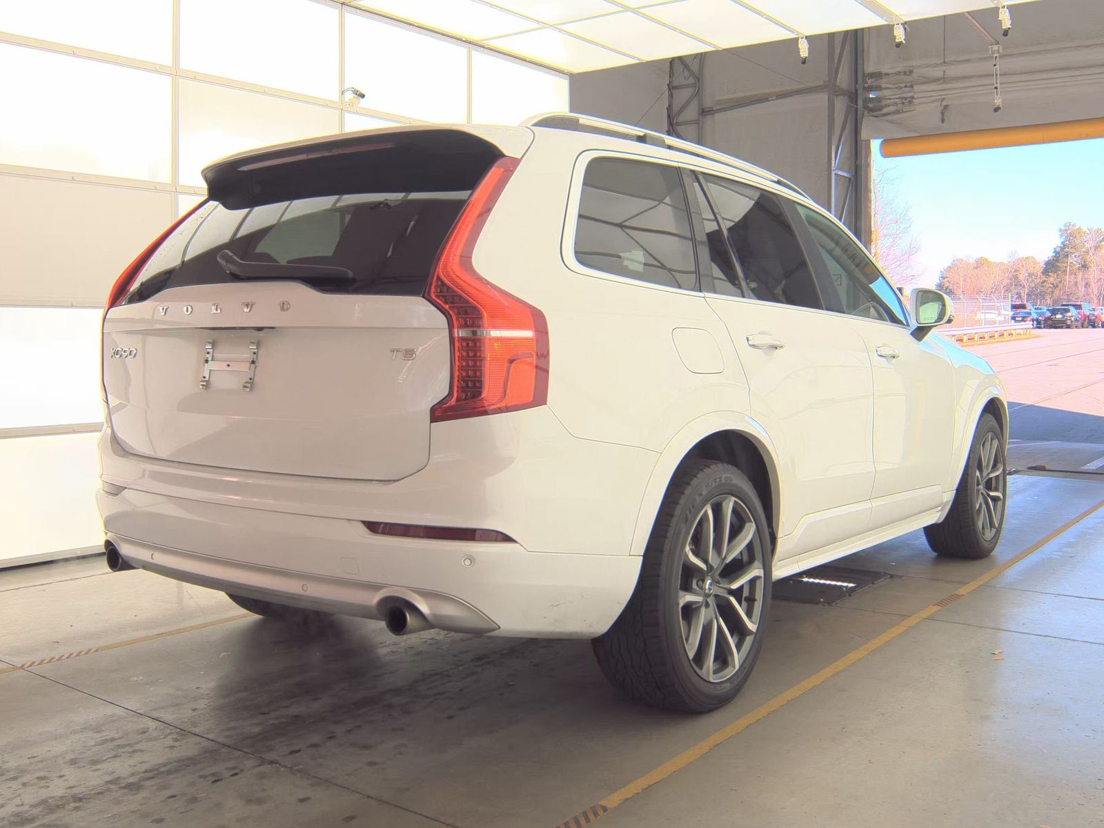 2019 Volvo XC90 T5 Momentum FWD