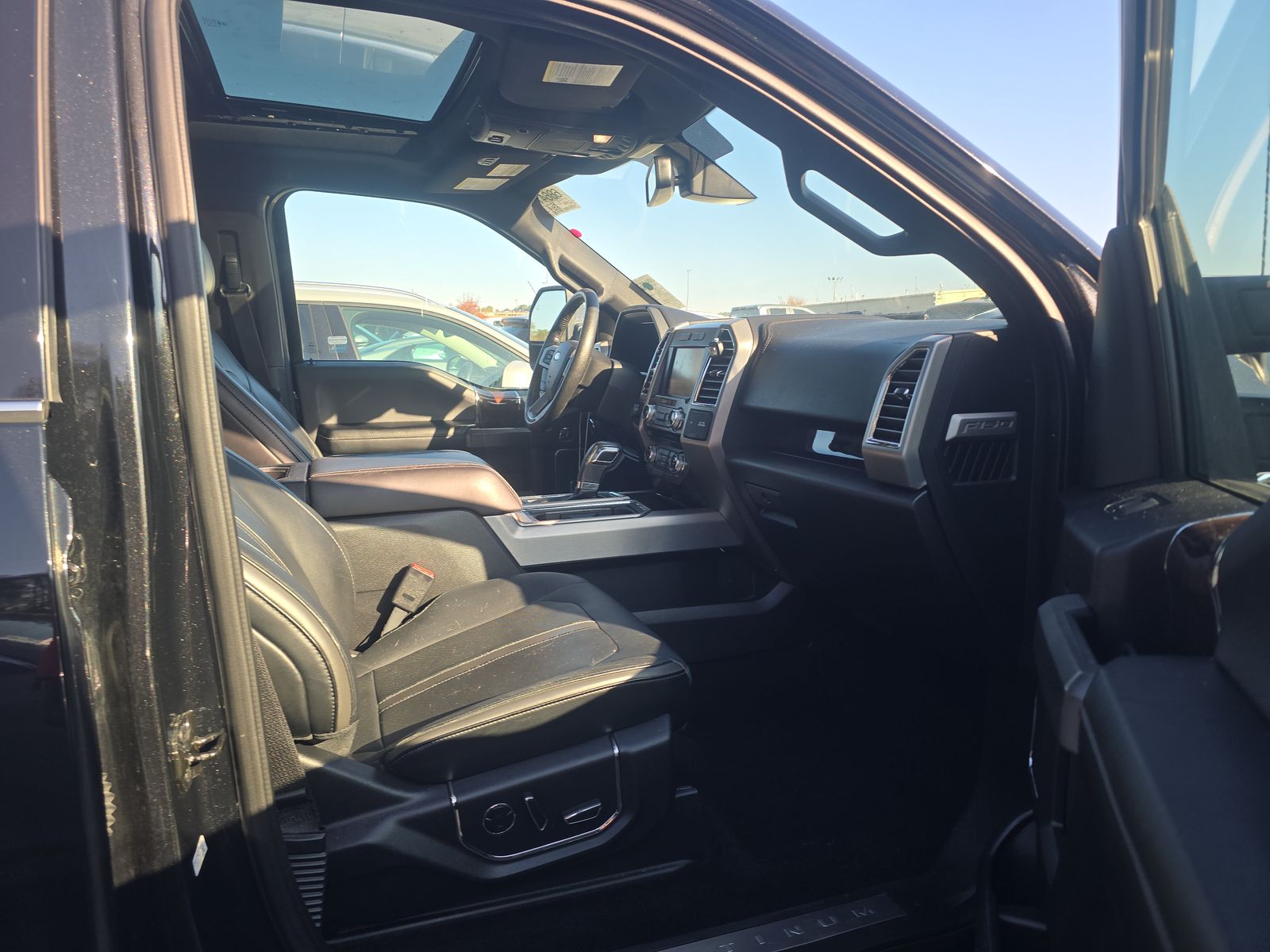 2015 Ford F-150 Platinum RWD