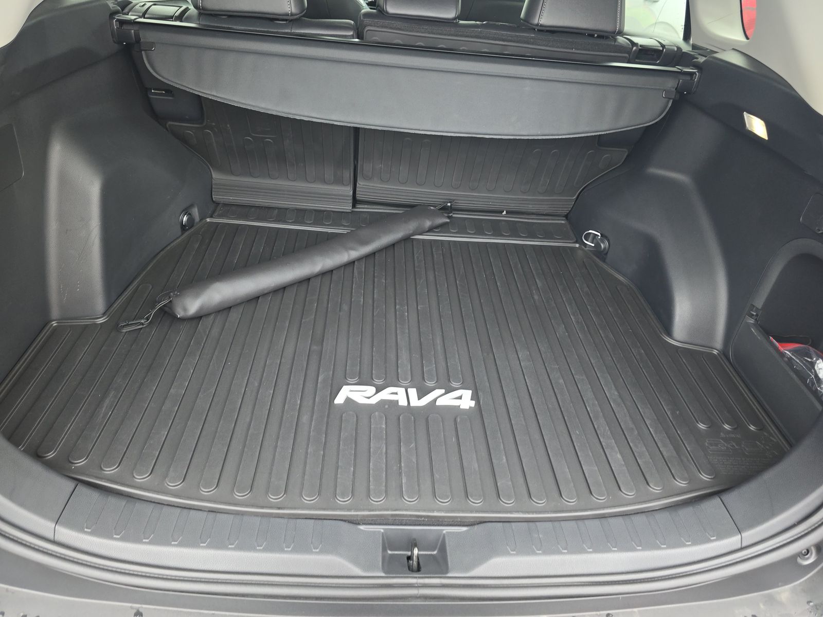 2024 Toyota RAV4 Hybrid XLE Premium AWD