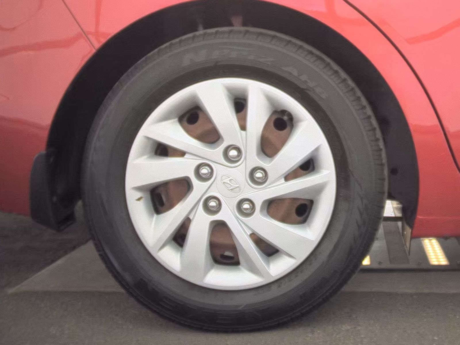 2020 Hyundai Elantra SE FWD