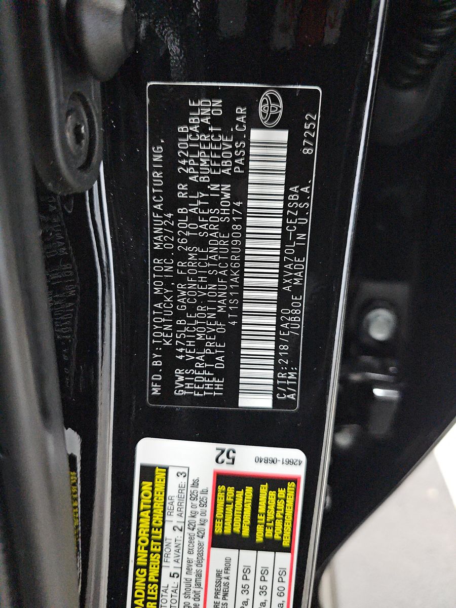 2024 Toyota Camry SE FWD