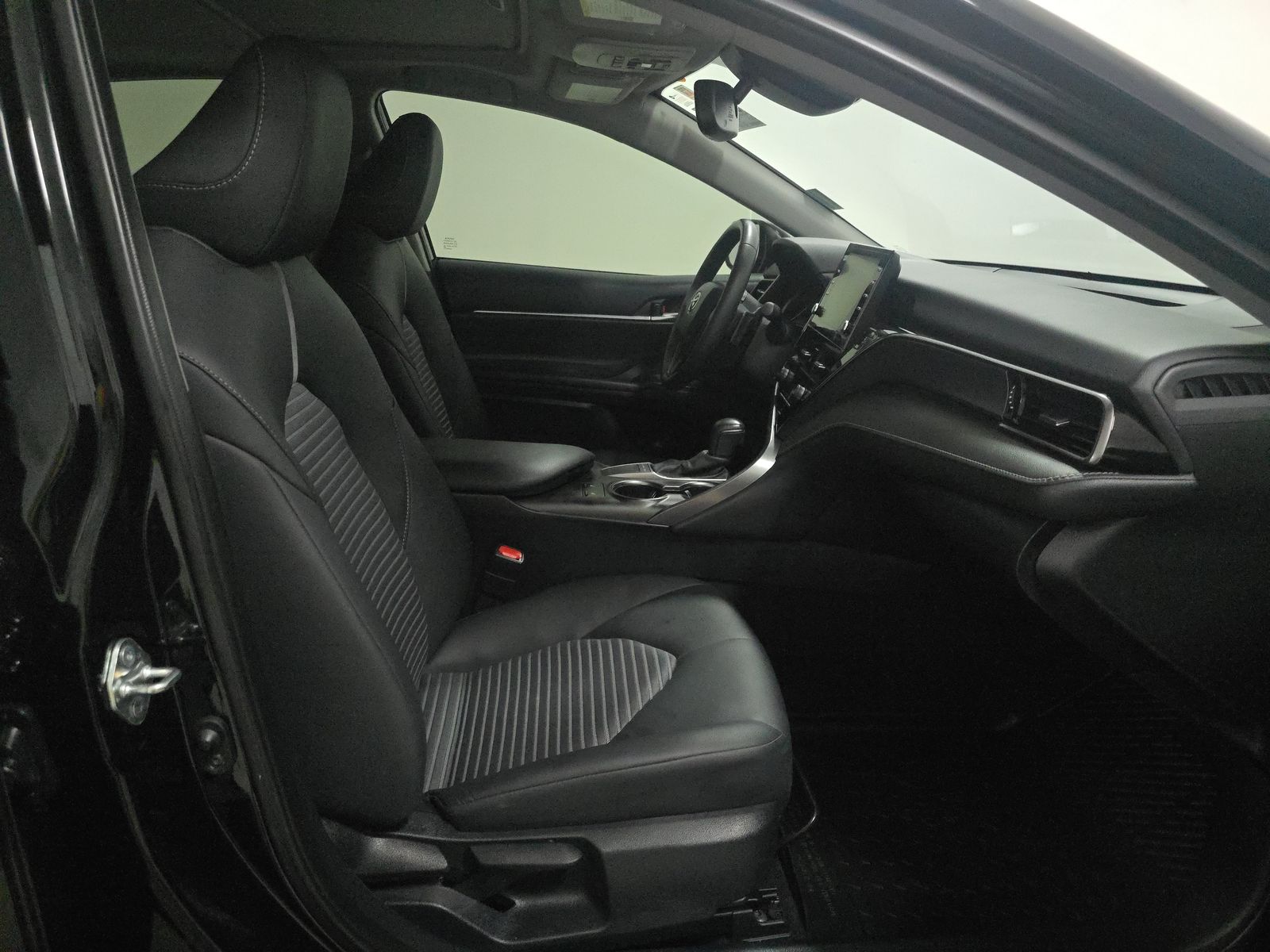 2024 Toyota Camry SE FWD