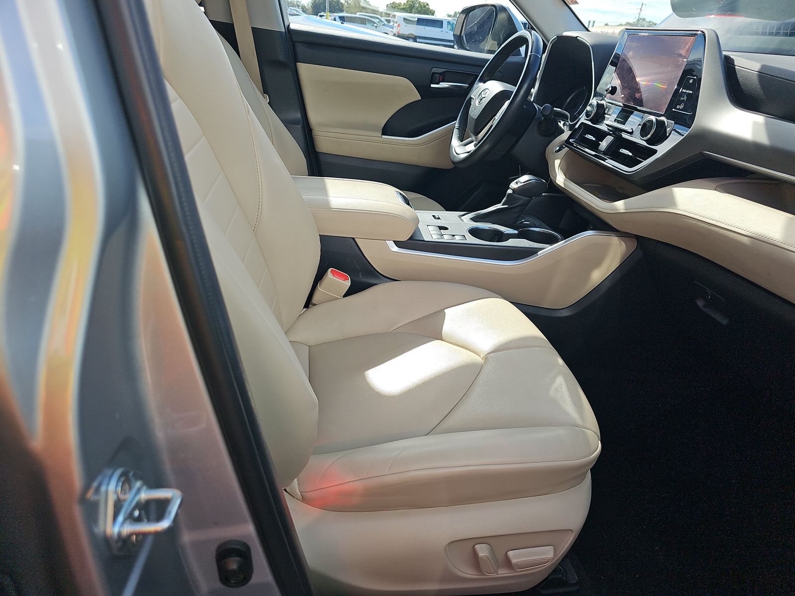 2023 Toyota Highlander Hybrid XLE AWD