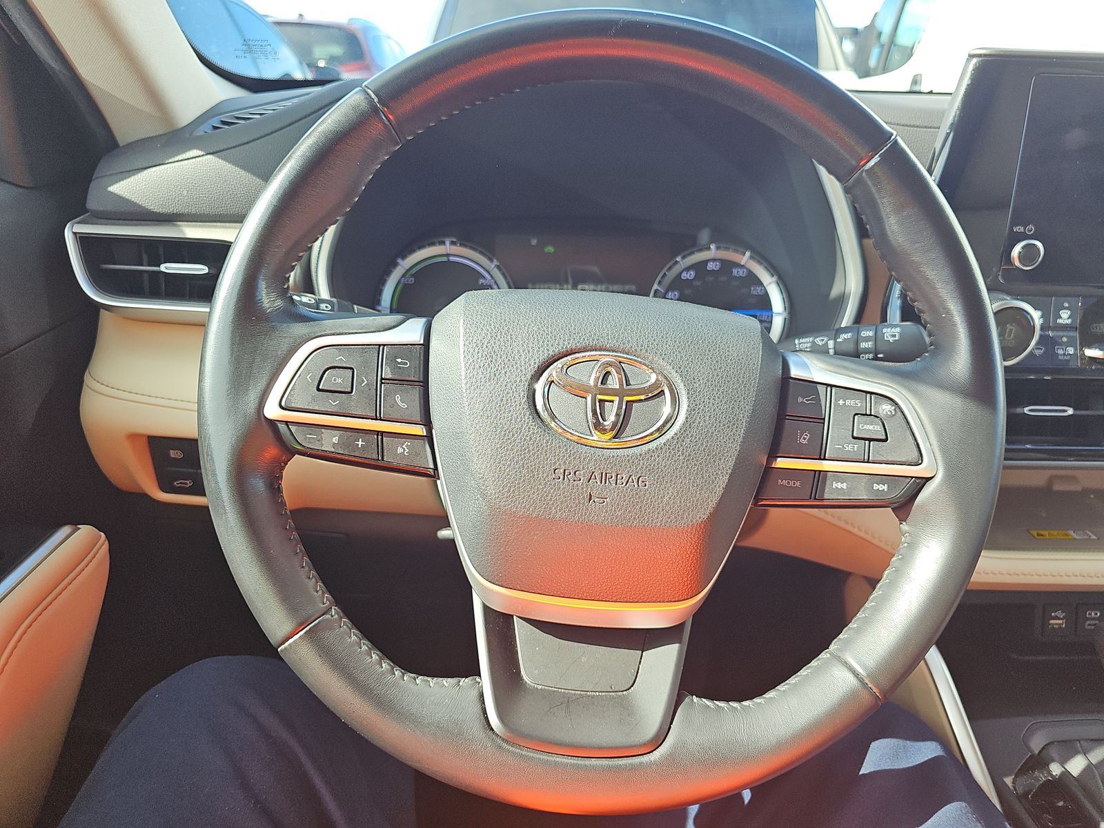 2023 Toyota Highlander Hybrid XLE AWD