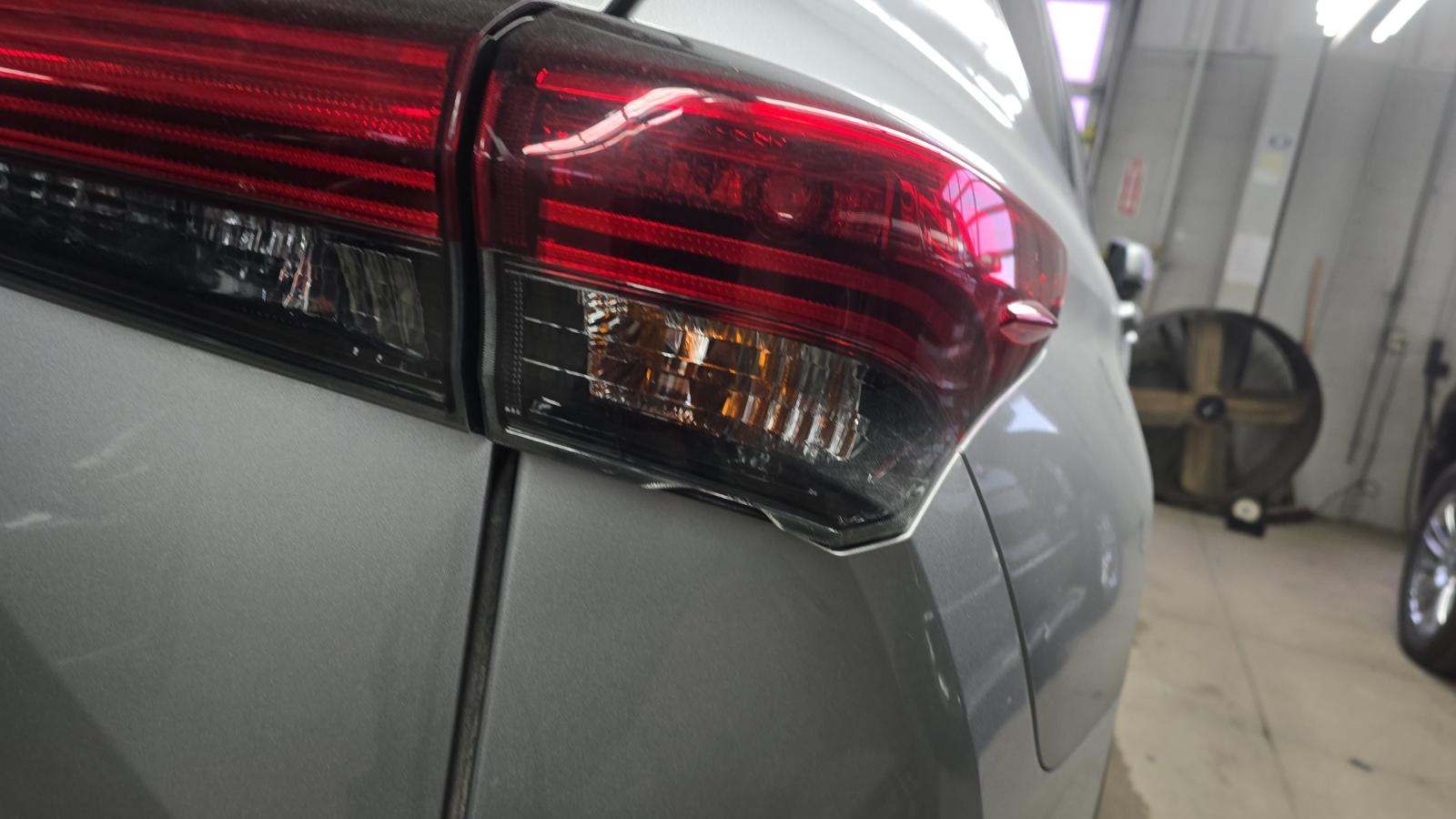 2020 Toyota Highlander LE FWD