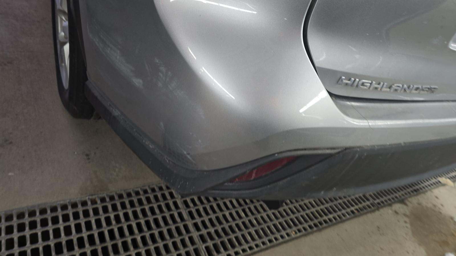 2020 Toyota Highlander LE FWD