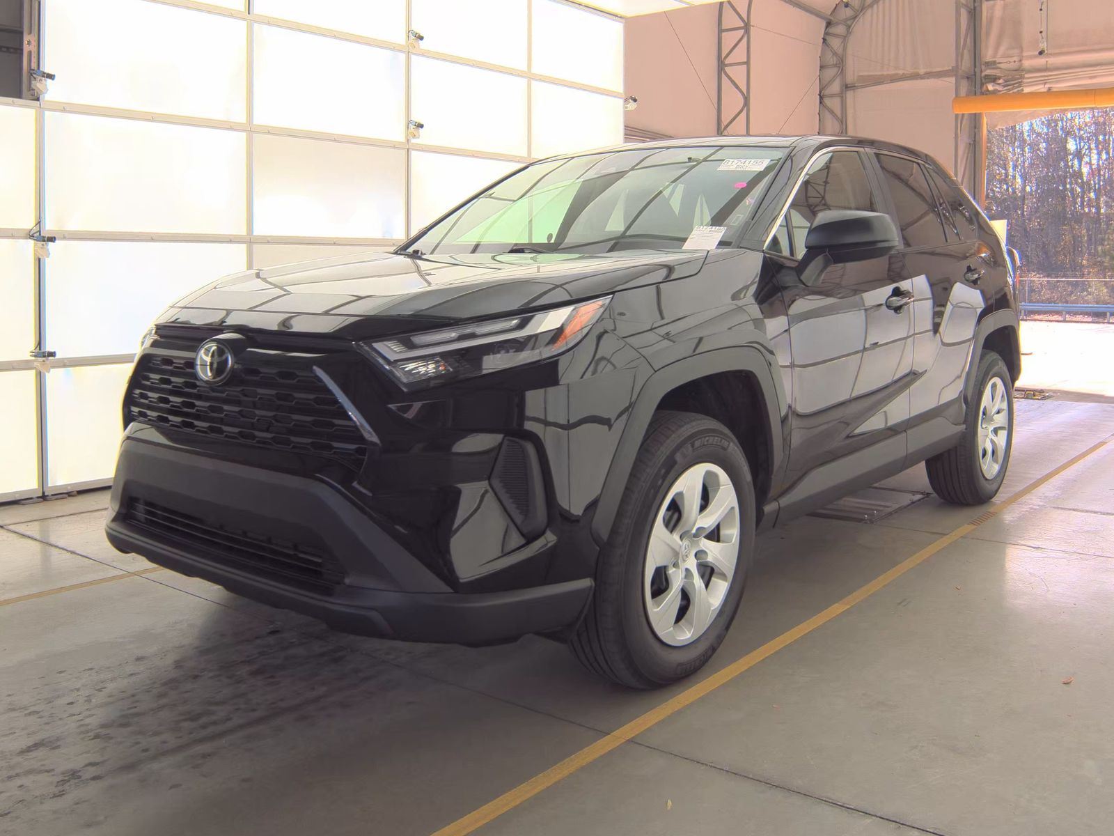 2025 Toyota RAV4 LE FWD