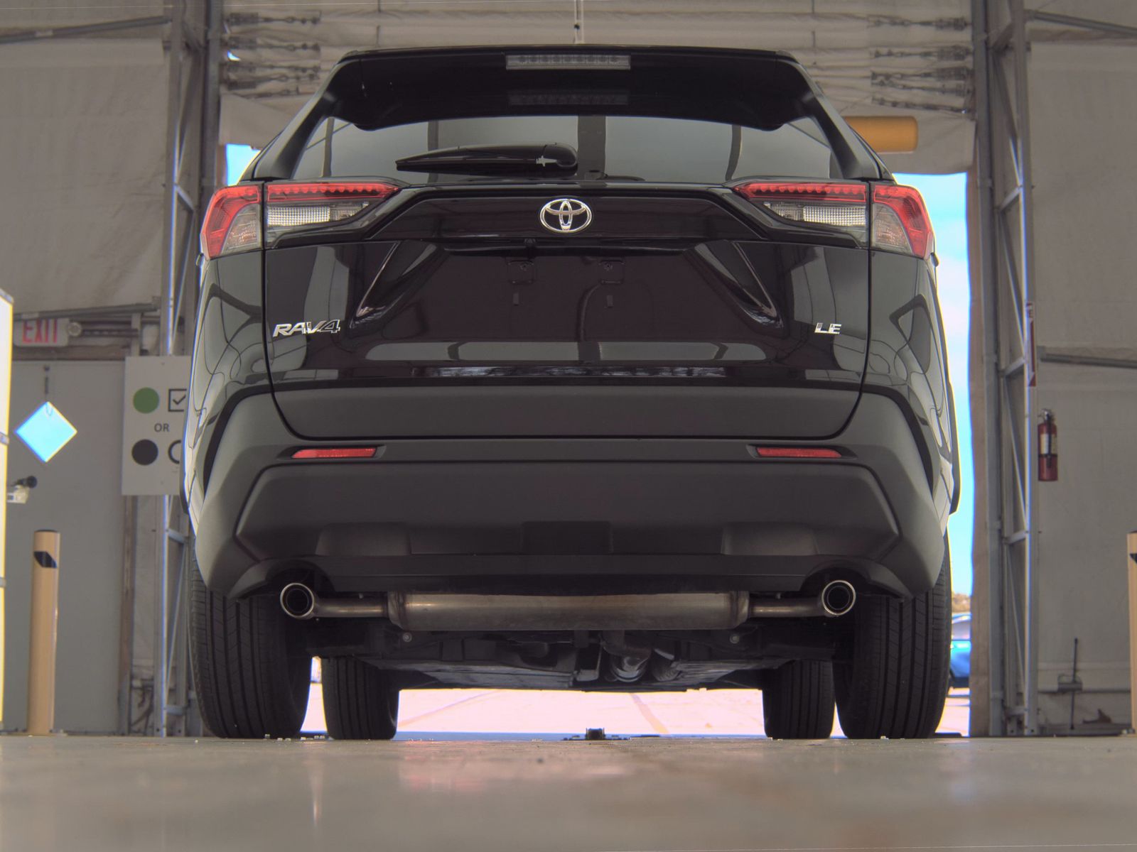 2025 Toyota RAV4 LE FWD