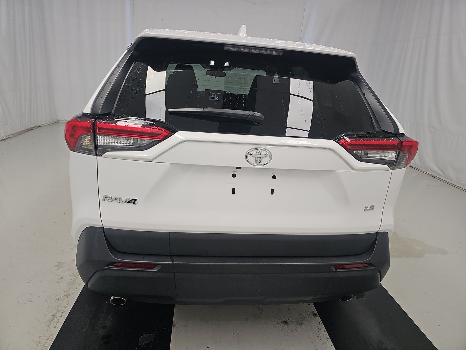 2022 Toyota RAV4 LE FWD