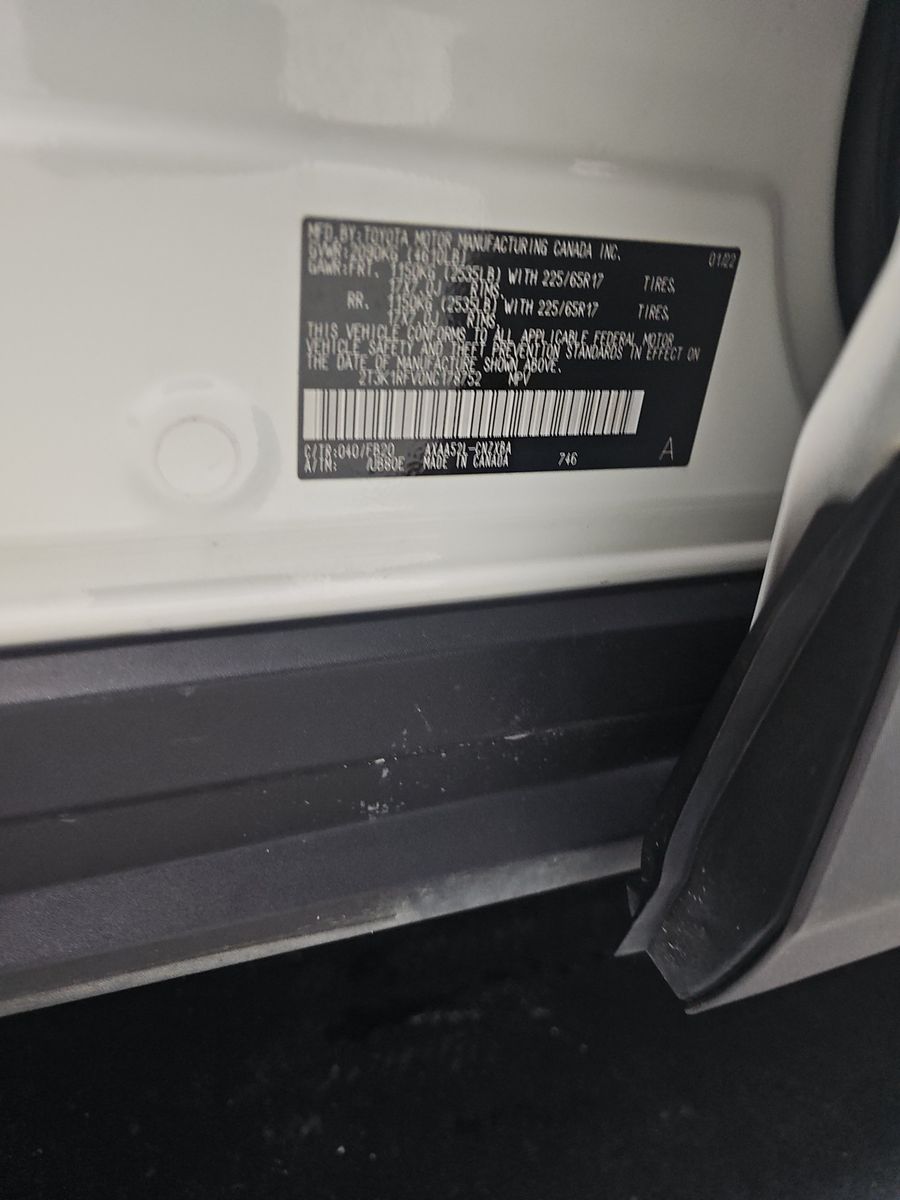 2022 Toyota RAV4 LE FWD