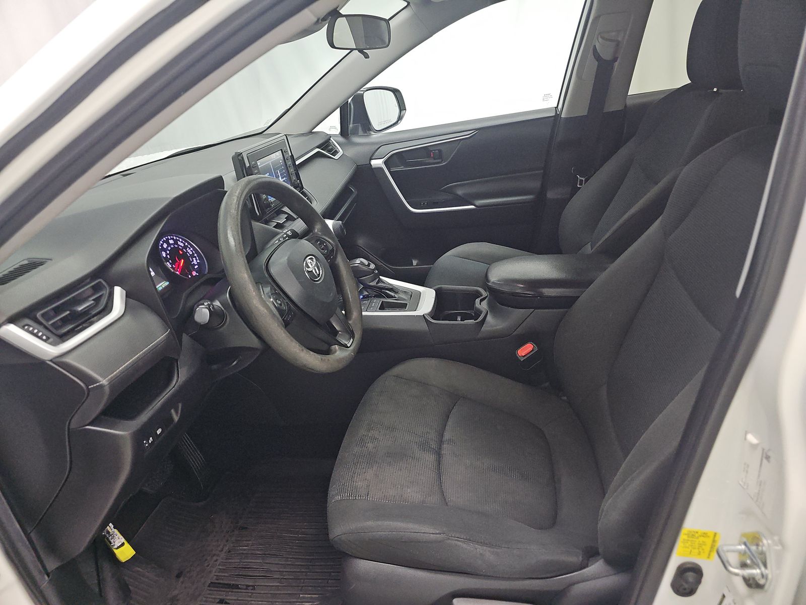 2022 Toyota RAV4 LE FWD