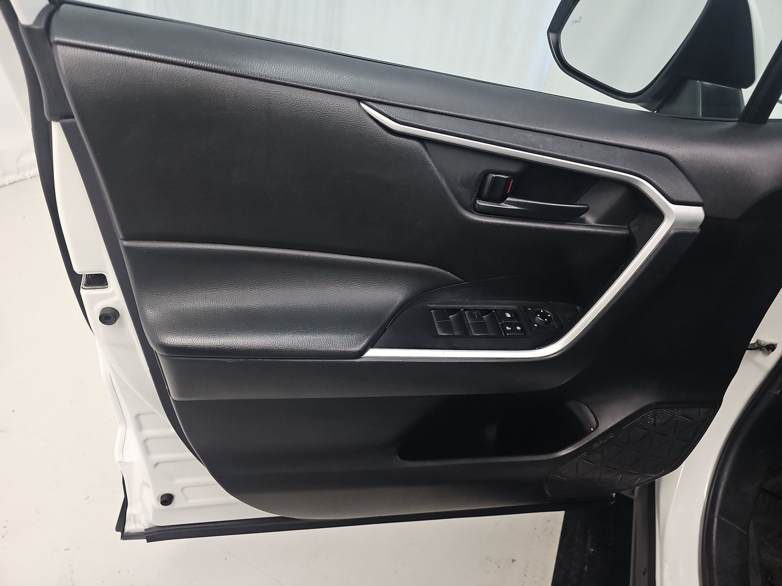 2022 Toyota RAV4 LE FWD