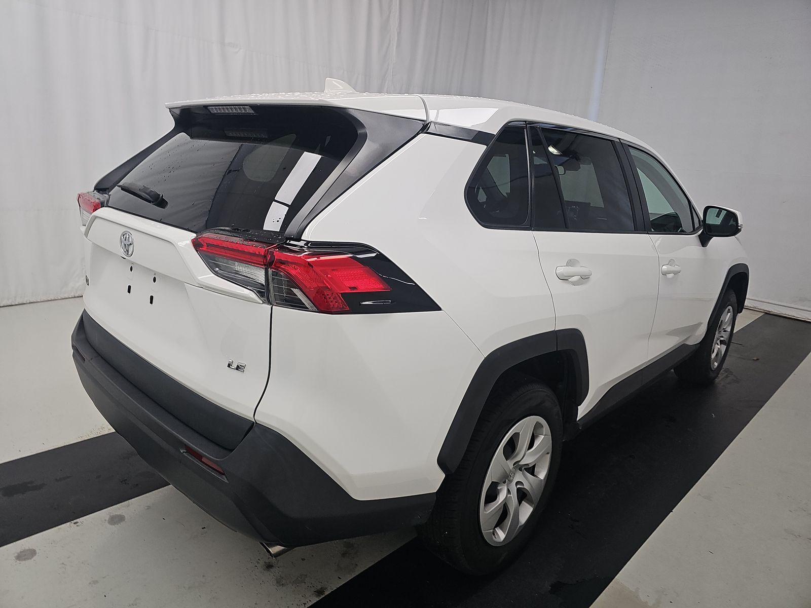 2022 Toyota RAV4 LE FWD