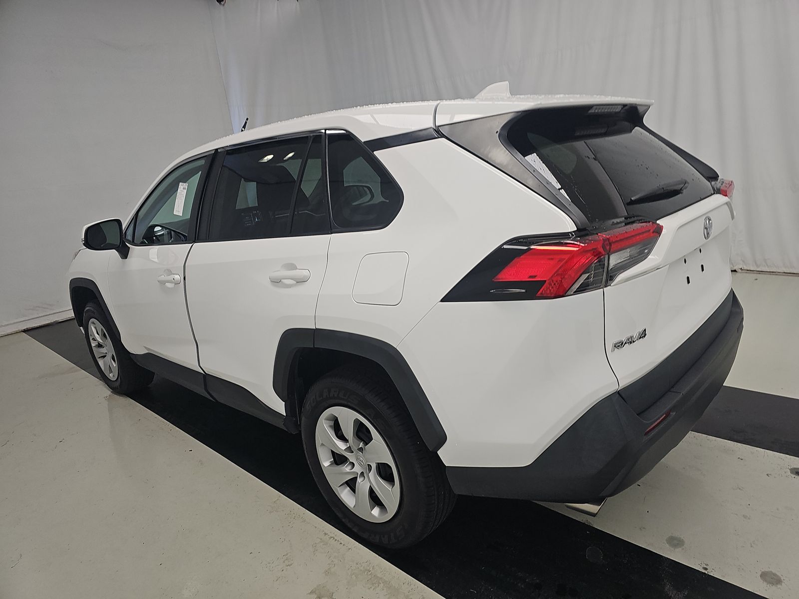 2022 Toyota RAV4 LE FWD