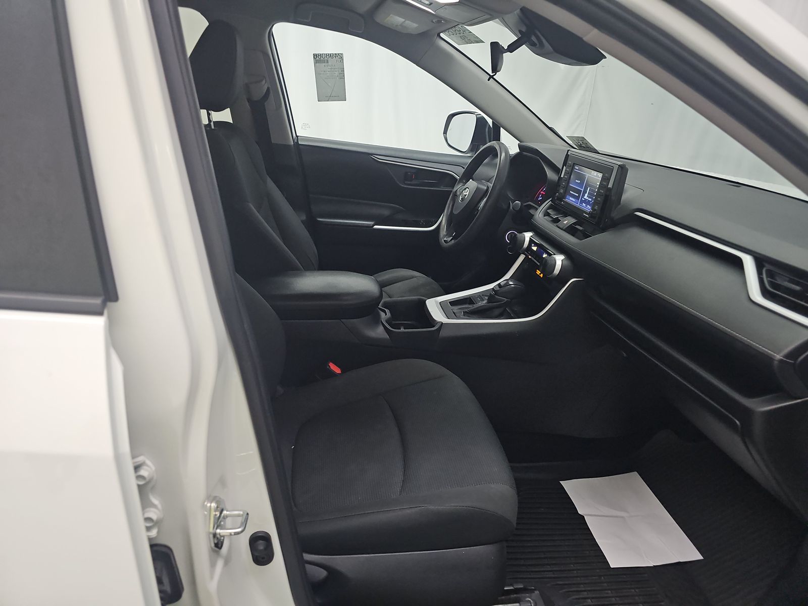 2022 Toyota RAV4 LE FWD