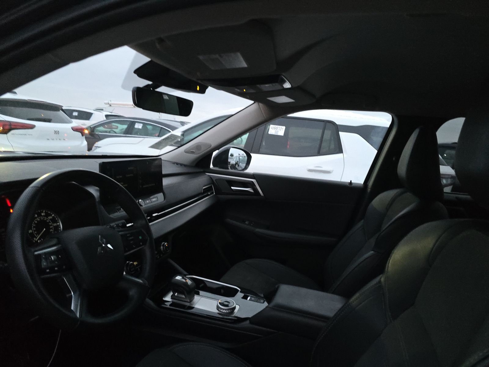 2025 Mitsubishi Outlander SE AWD