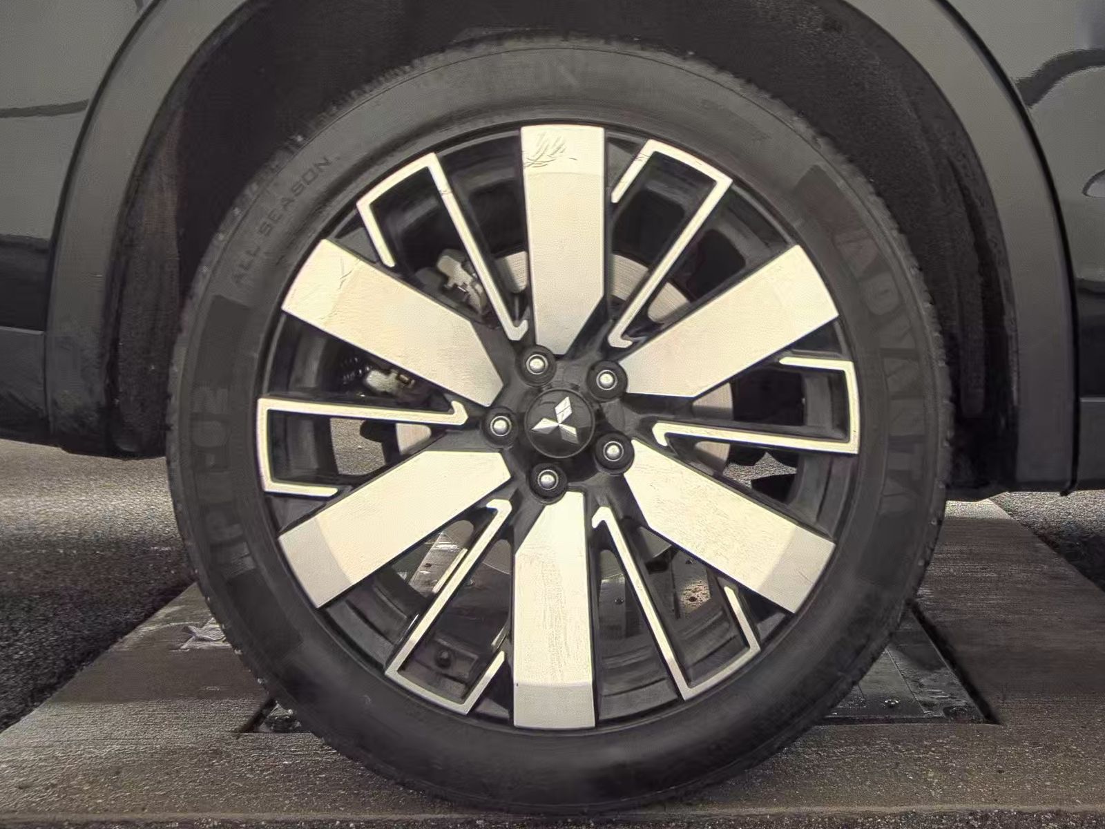 2025 Mitsubishi Outlander SE AWD