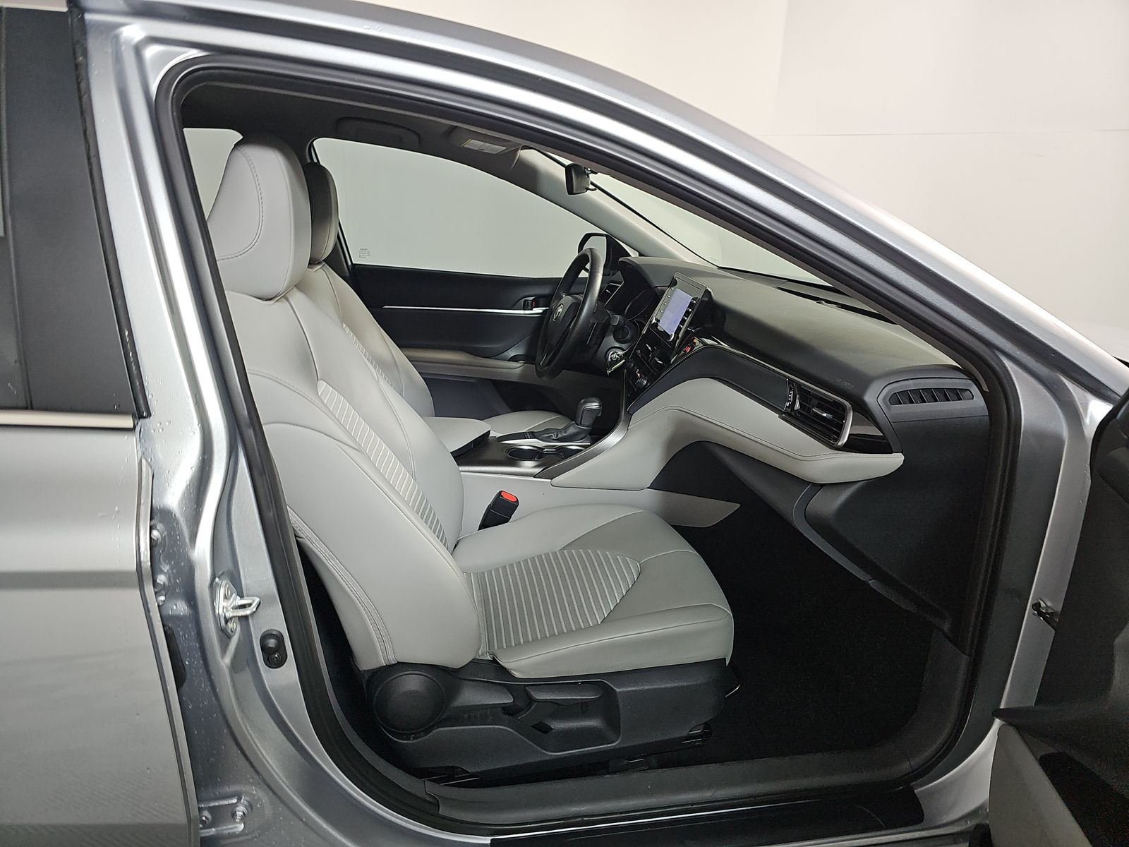 2024 Toyota Camry SE FWD