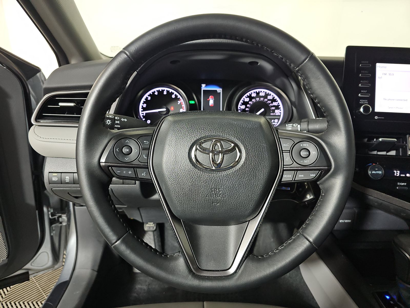 2024 Toyota Camry SE FWD