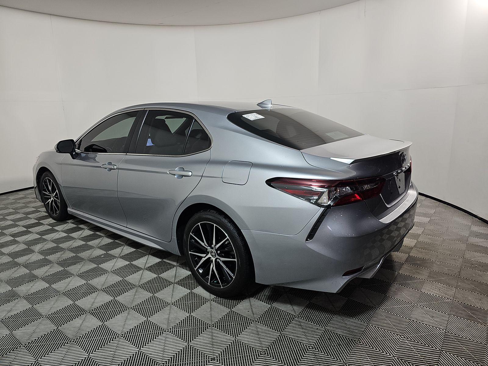 2024 Toyota Camry SE FWD