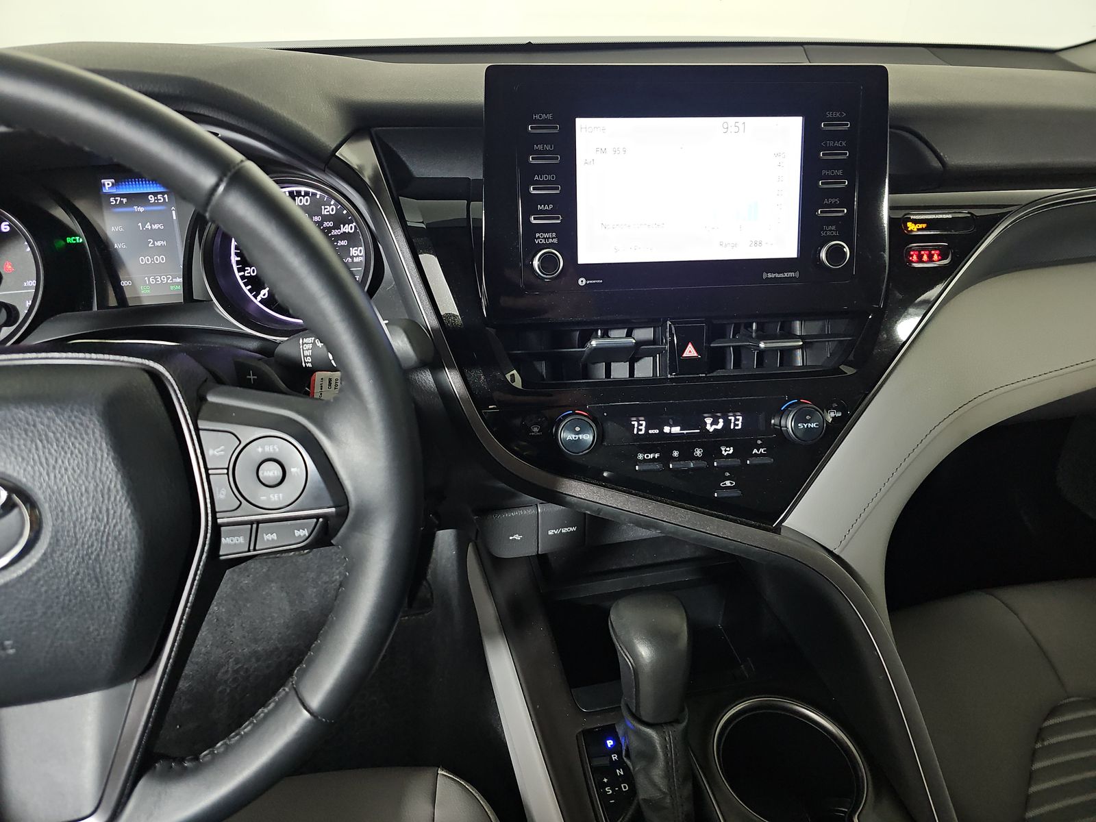 2024 Toyota Camry SE FWD