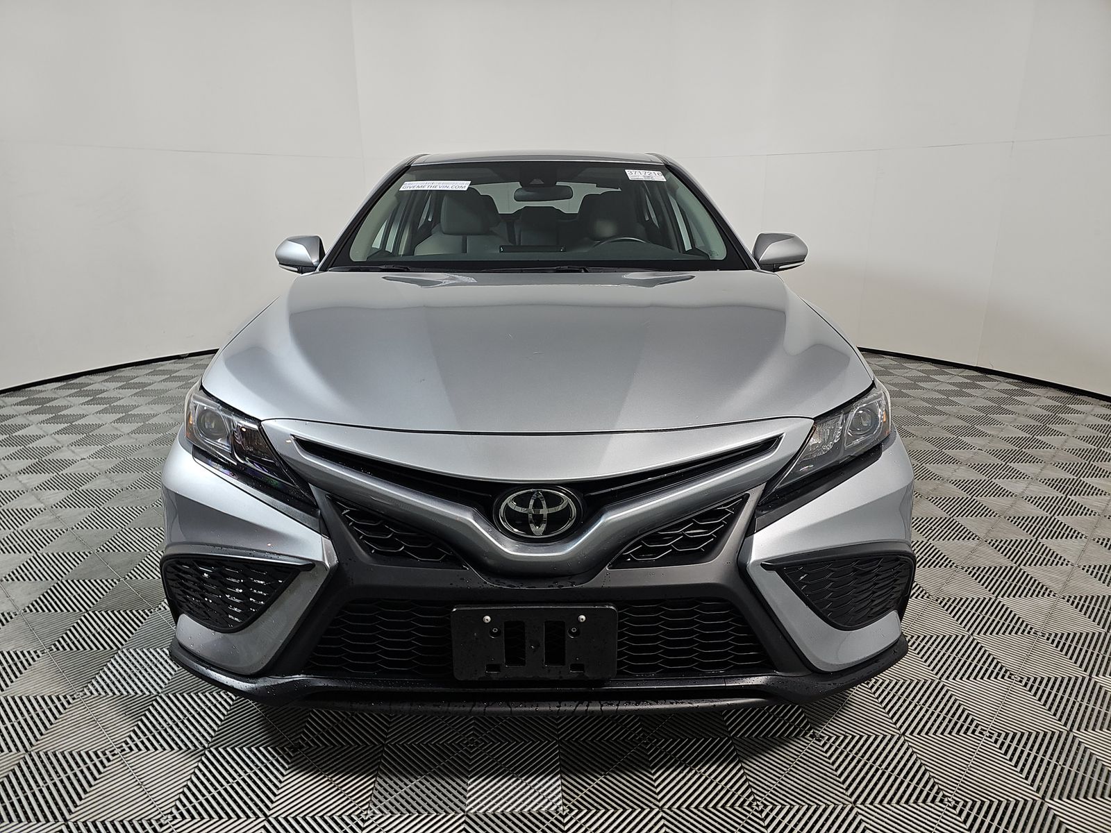 2024 Toyota Camry SE FWD