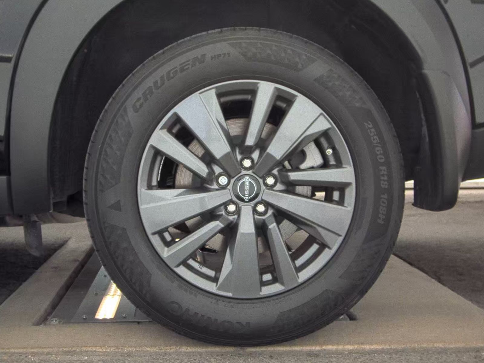 2024 Nissan Pathfinder SV FWD