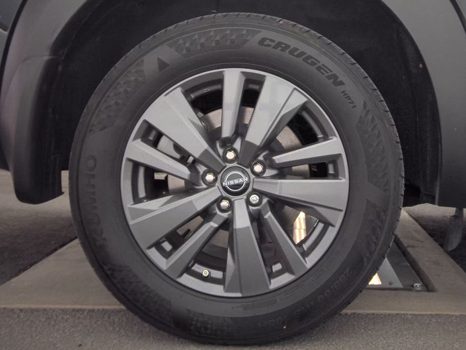 2024 Nissan Pathfinder SV FWD