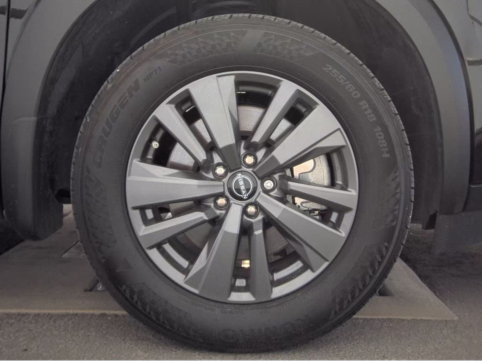 2024 Nissan Pathfinder SV FWD