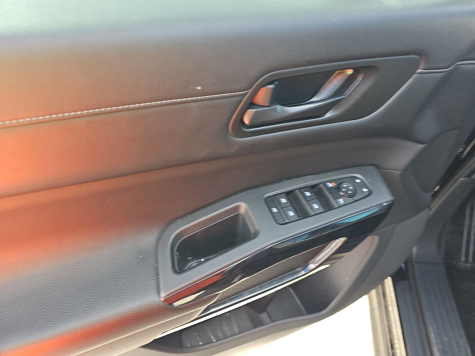 2024 Nissan Pathfinder SV FWD