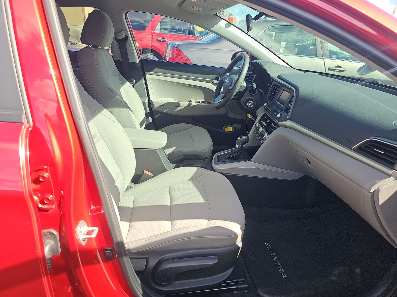 2020 Hyundai Elantra SE FWD