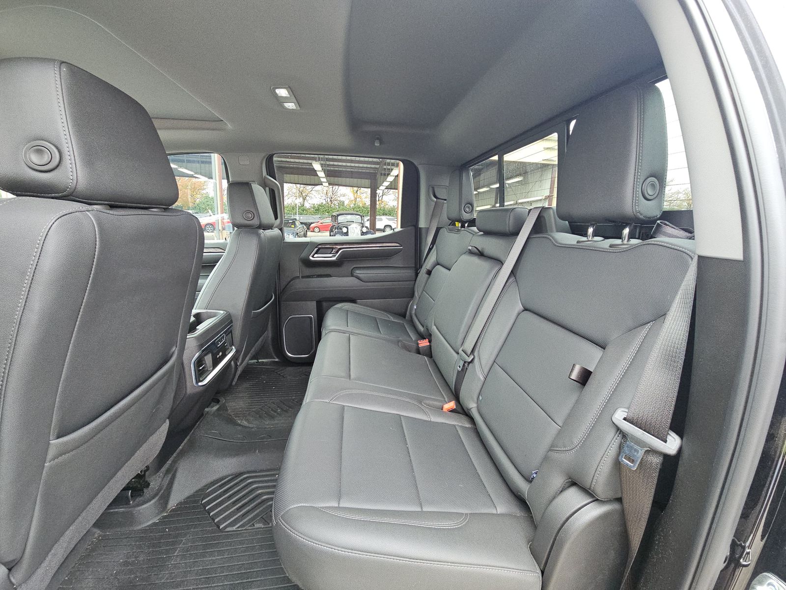 2025 Chevrolet Silverado 1500 LTZ AWD