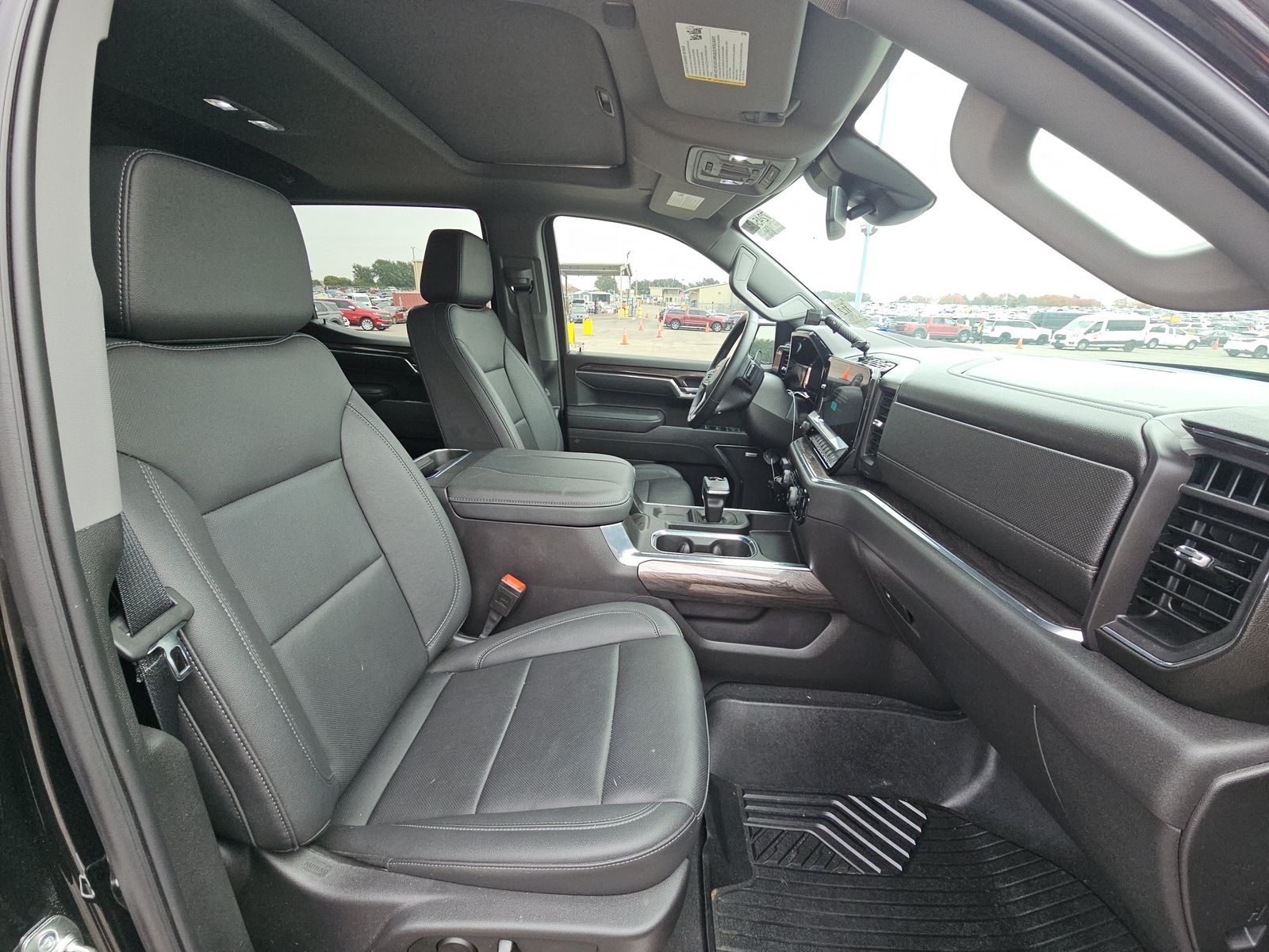 2025 Chevrolet Silverado 1500 LTZ AWD