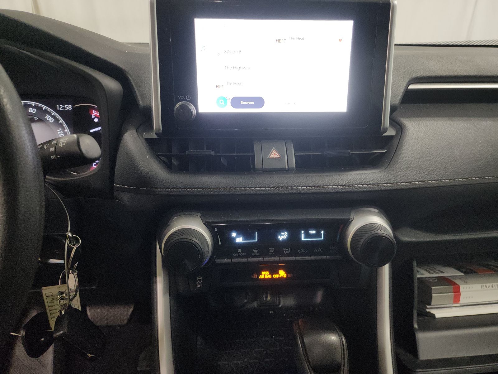 2023 Toyota RAV4 LE FWD